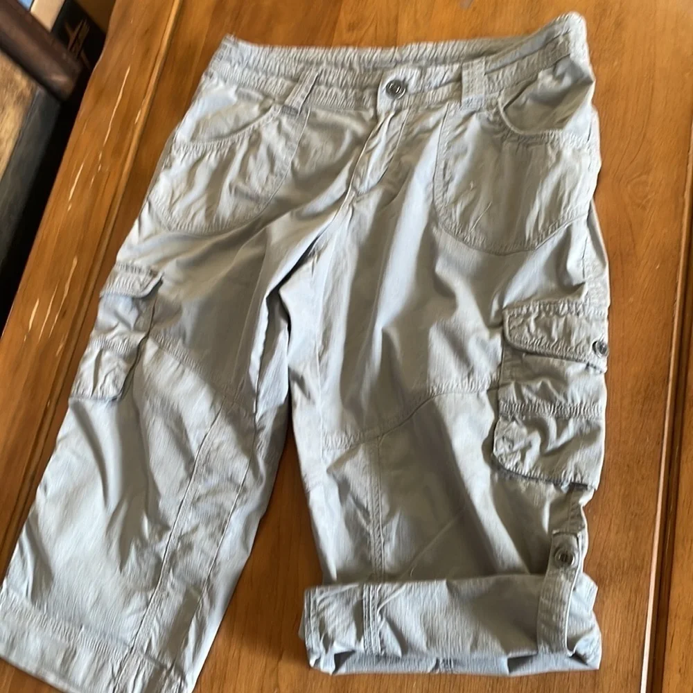 KUHL Roll Up Capris Size 8